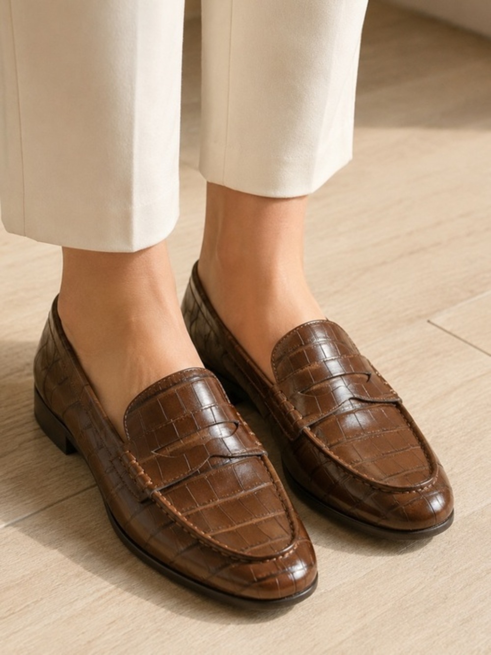Unisa Brown Croc Embossed Penny Loafers Women’s Size 7.5M